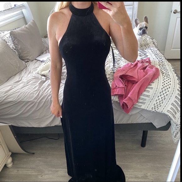 Revelry Tori Velvet Dress - Picture 4 of 13